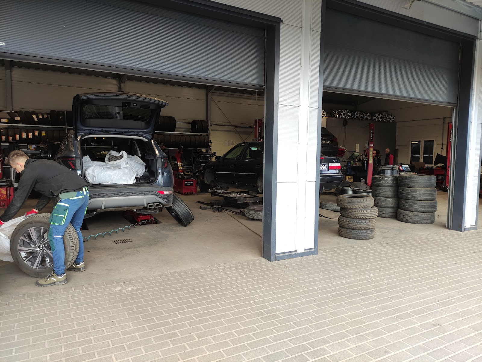 Serwis opon ciężarowych — T&R Serwis Choszczno